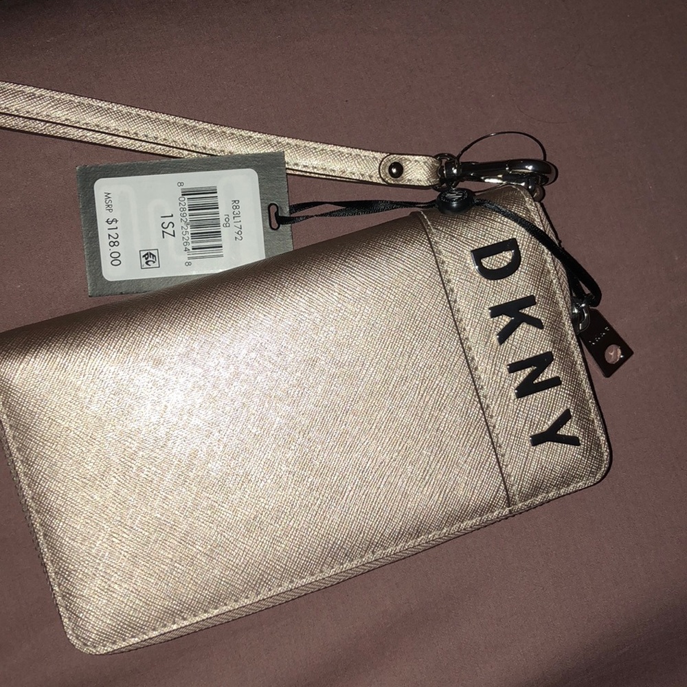 Authentic DKNY wallets - Picture 5 of 8